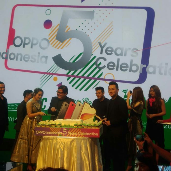 spesifikasi Oppo F7 (4)