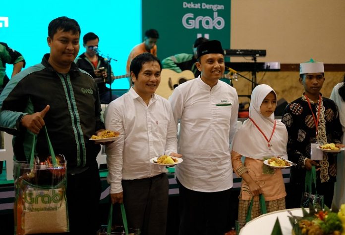 grab beri bingkisan hari raya