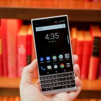 harga dan spesifikasi blackberry key2