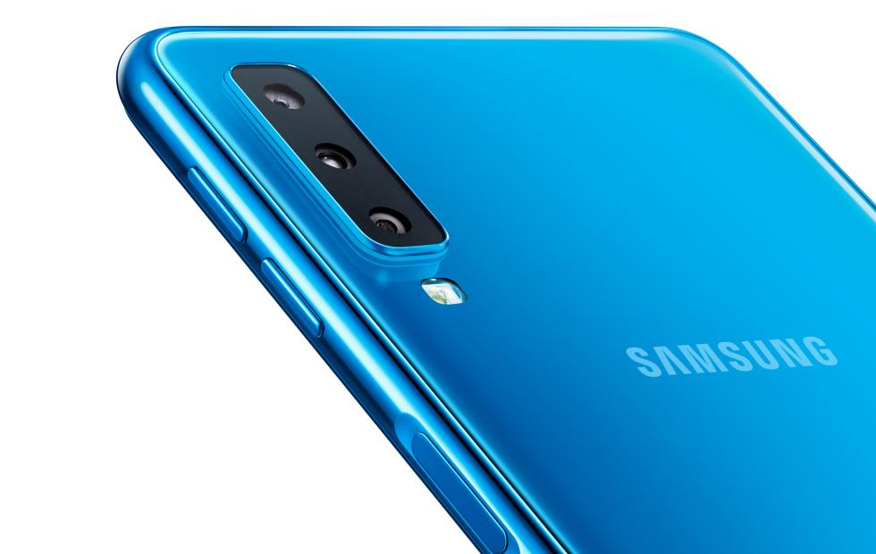 Kelebihan Tiga Kamera Belakang Samsung Galaxy A7 (2018) 2