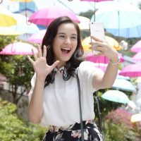 16 Hp Punya Kamera Depan Resolusi Besar, Foto Selfie/Video Vlog Lebih Tajam selfie hp kamera depan