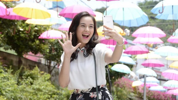 selfie hp kamera depan