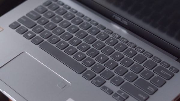 Review ASUS Vivobook M409D | GadgetSquad.ID