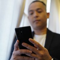 Pengalaman Ernest Prakasa Pakai Samsung Galaxy S21 Ultra Ernest memanfaatkan Samsung Galaxy S21 Ultra 5G (1)