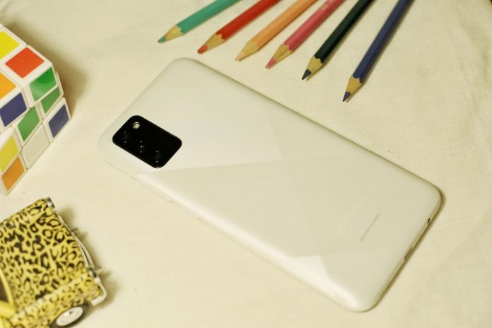 beda Samsung Galaxy A02s beda Samsung Galaxy A02s