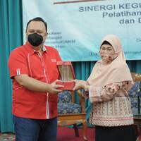 Dorong UKM Bangkit di Tengah Pandemi, Telkomsel x Kemenkop UKM Rilis 99% Usahaku