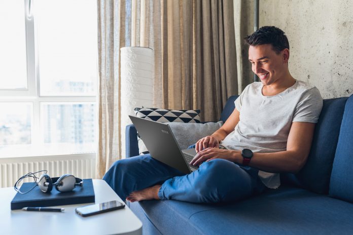 TravelMate Spin P4 (Lifestyle Angle)