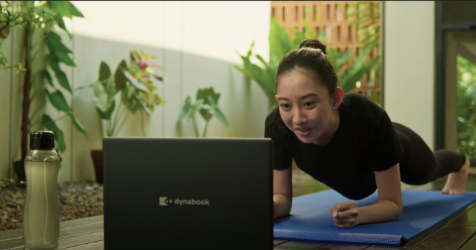 036 - Let’s Be A Hero dengan melakukan beragam aktivitas dari rumah, sehingga membatasi penyebaran Covid-19!