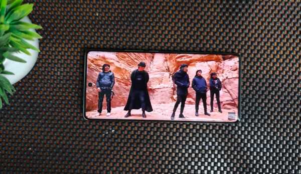 review Infinix Note 40 Pro (4)