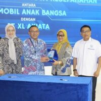 Dukung Mobil Listrik Nasional, XL Axiata Sediakan Layanan Internet of Things (1)