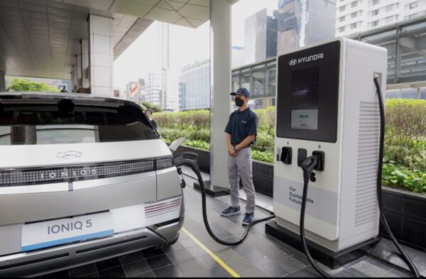 Hyundai Sediakan 600 Stasiun Pengisian Daya Mobil Listrik di Indonesia 3