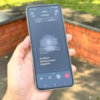 Makin Pede Berkomunikasi dengan Orang Lain Berkat Live Translate di Samsung Galaxy Z Flip 6 Live Translate di Samsung Galaxy Z Flip 6 (1)