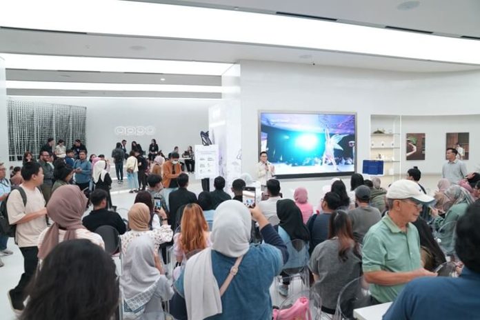 hp OPPO Reno13 Series First Sale - 6 (2) (1)