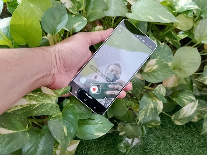 Samsung S25 Edge LOG Selfie video (1) Samsung S25 Edge LOG Selfie video (1)