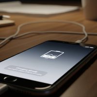 6 Penyebab HP Lama di Cas dan Tips Mengatasinya !