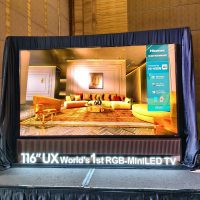 Hisense 116UX, TV Premium Raksasa dengan Harga Setara Mobil Mewah !