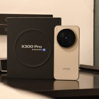 Unboxing dan Hands On vivo X300 Pro: Flagship Kamera 200MP dengan Performa Tangguh !