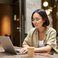 4 Hal Penting Saat Beli Laptop Untuk Anak SMA dan Mahasiswa beli laptop siswa SMA mahasiswa